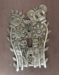 "Calavera Couple" switchplate cover by Leandra Drumm (#159)